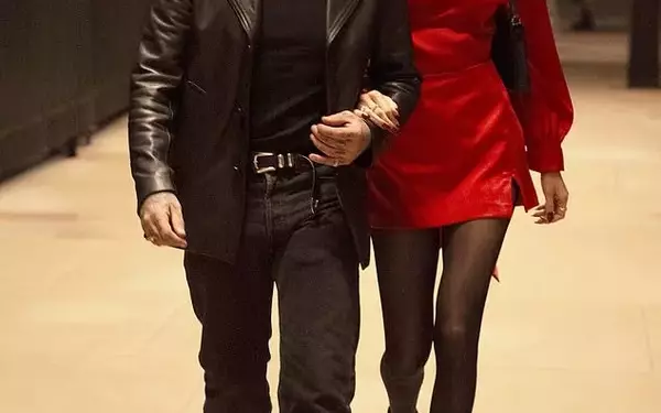 Olivia Attwood & Pete Wicks: A Love Story Unfolds at River Island Launch
