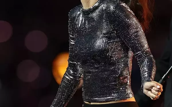 Amy Shark Triumphs at NRL Grand Final Pre-Game Show After Last-Minute Replacement