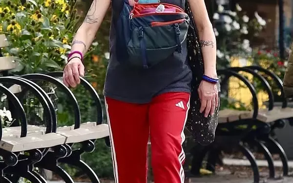 Janeane Garofalo, Former SNL Star and Beloved Disney Voice Actress, Makes Rare NYC Appearance