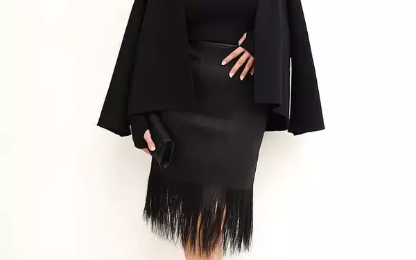 Hannah Waddingham Dazzles in Feathered Ensemble at Akris Paris Fashion Week Show