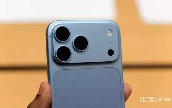 Samsung Galaxy S26 Ultra Crowned Best iPhone 18 Pro Alternative in Reader Poll