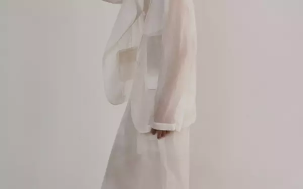 Co's Spring Collection: Embracing Weightless Elegance for Extreme Heat