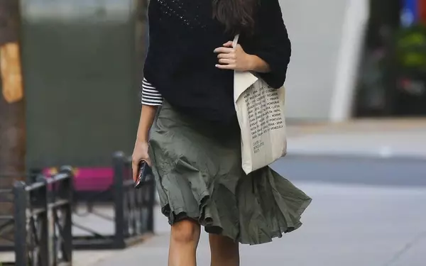 Olivia Rodrigo's Distinctive Autumn Style in New York City