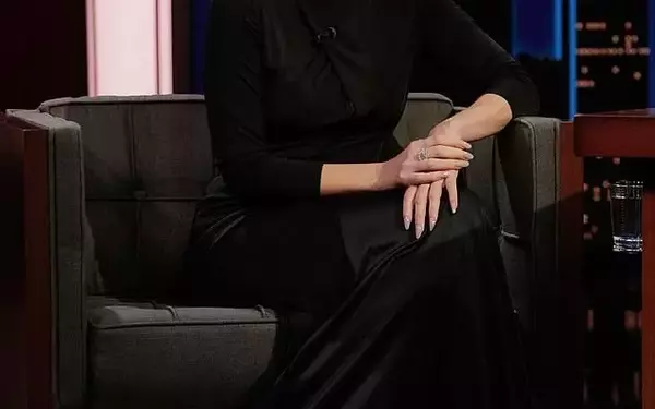 Jessica Chastain Transforms Her Look with a Bold Blonde Makeover