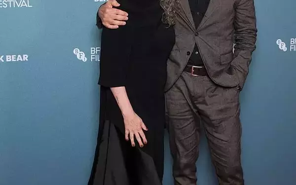 Olivia Colman Dazzles at 'Wicker' Premiere, Debuting New Grey Hair