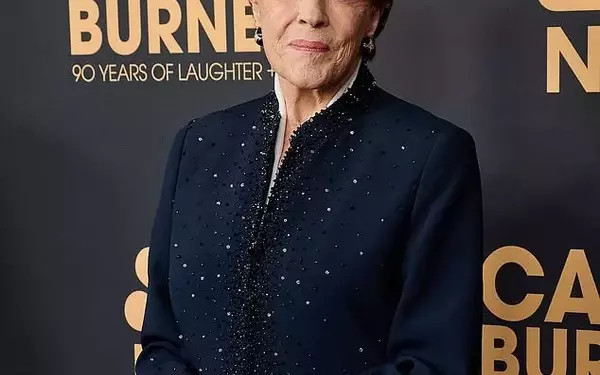 Julie Andrews: A Life in Retreat and Resilience