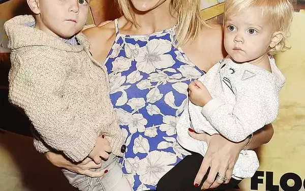 Laura Hamilton Unveils New Garden Hot Tub, Recalls "Mom-Shaming" Experience