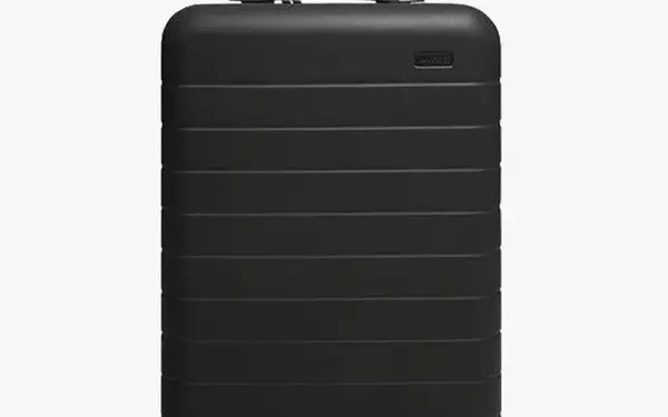 Fall Travel Outfit Essentials: Editors' Picks