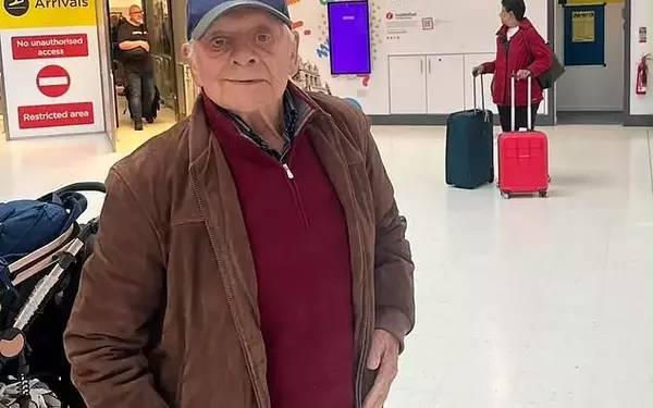 Sir David Jason Arrives in Belfast as 'Only Fools and Horses' Marks 45th Anniversary