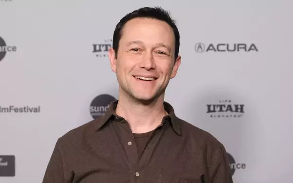 Joseph Gordon-Levitt Urges Focus on AI Developers, Not AI Itself
