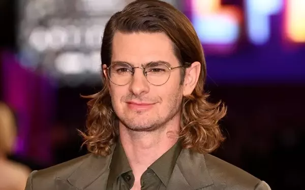 Andrew Garfield's 'Artificial' Creates Oscar Buzz After London Premiere