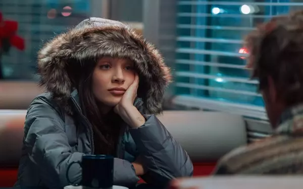 Maddie Ziegler Trapped in Festive Time-Loop in Netflix's 'In A Holidaze'