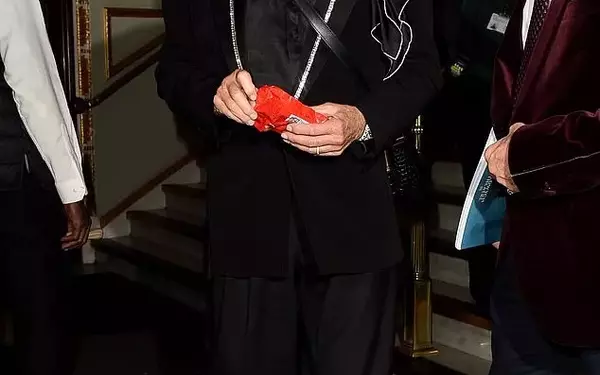 Sir Rod Stewart Provides Health Update After Heart Surgery, Wife Penny Lancaster Discusses His Future Tours