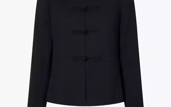 The Lady Jacket: A Modern Wardrobe Essential