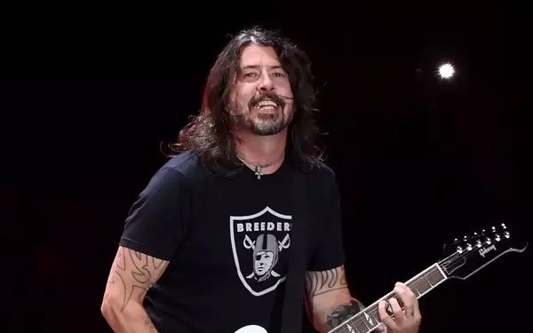 KROQ's Almost Acoustic Christmas Announces 2026 Lineup Featuring Foo Fighters, Weezer, and Sublime