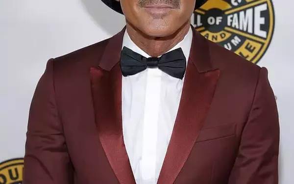 Tim McGraw's Radiant Complexion Steals the Show at Country Music Hall of Fame Induction
