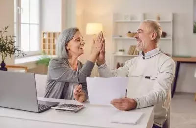 Retirees Gravitate Towards $100B Dividend ETF Over Individual Stock Selection