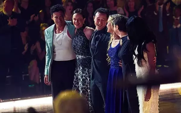Heartfelt Reunion: "10 Things I Hate About You" Cast Honors Heath Ledger on "Dancing With The Stars"