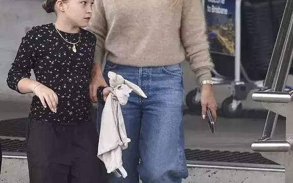 Hilary Duff Arrives in Australia for Highly Anticipated Comeback Tour with Daughter
