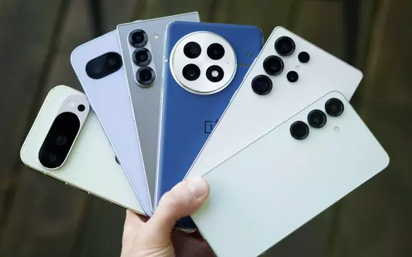 AI Debates Best Smartphone: Pixel vs. Samsung