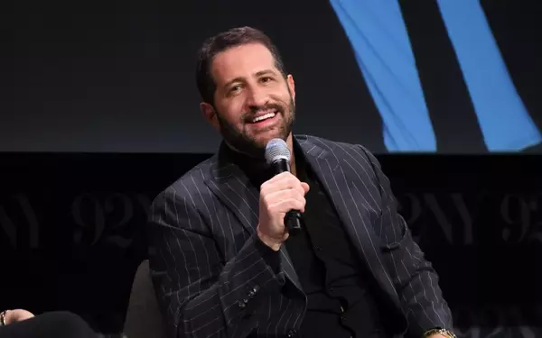 Orthodox Jewish Comedian Modi Rosenfeld's Journey to Stardom Documented, Supported by Mayim Bialik