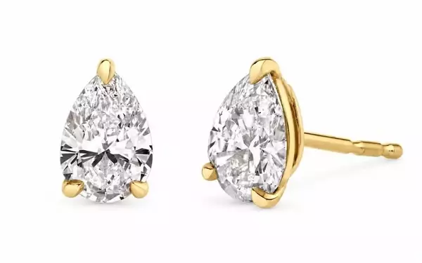 The Resurgence of Pear-Shaped Diamond Studs in Celebrity Fashion