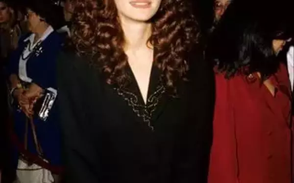 Julia Roberts' Hair Evolution: A Journey Through Iconic Styles