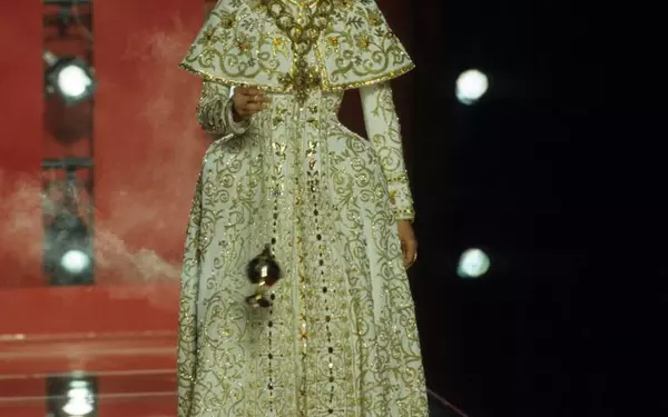 75 Fashion-Forward Halloween Costume Ideas