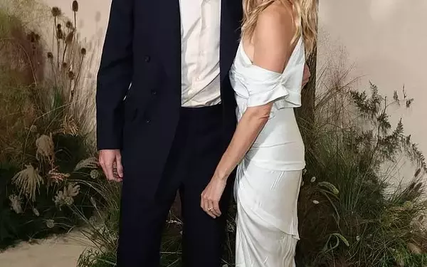 Sienna Miller and Oli Green Grace Airbnb.org Gala in Los Angeles