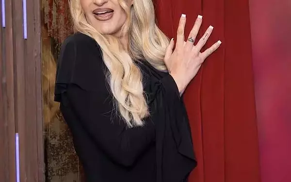 Daisy May Cooper's Weight Loss and Comedy Triumph