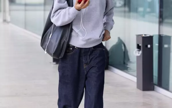 The Ultimate Guide to Styling Baggy Jeans with the Perfect Footwear