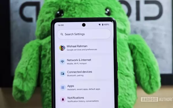 Google Tests iOS-Inspired Family Hub for Pixel Devices