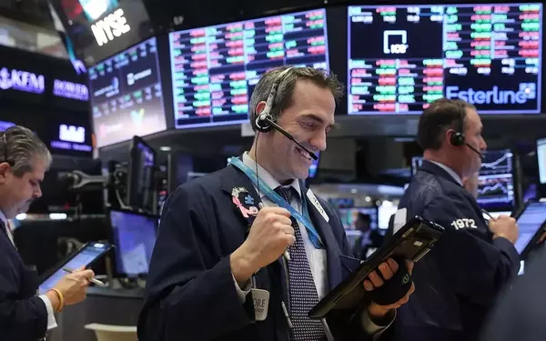 Understanding ETF Investment Strategies: QQQ vs. QQQE