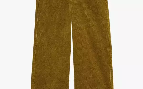 The Enduring Appeal of Corduroy Trousers: Styling for Every Occasion